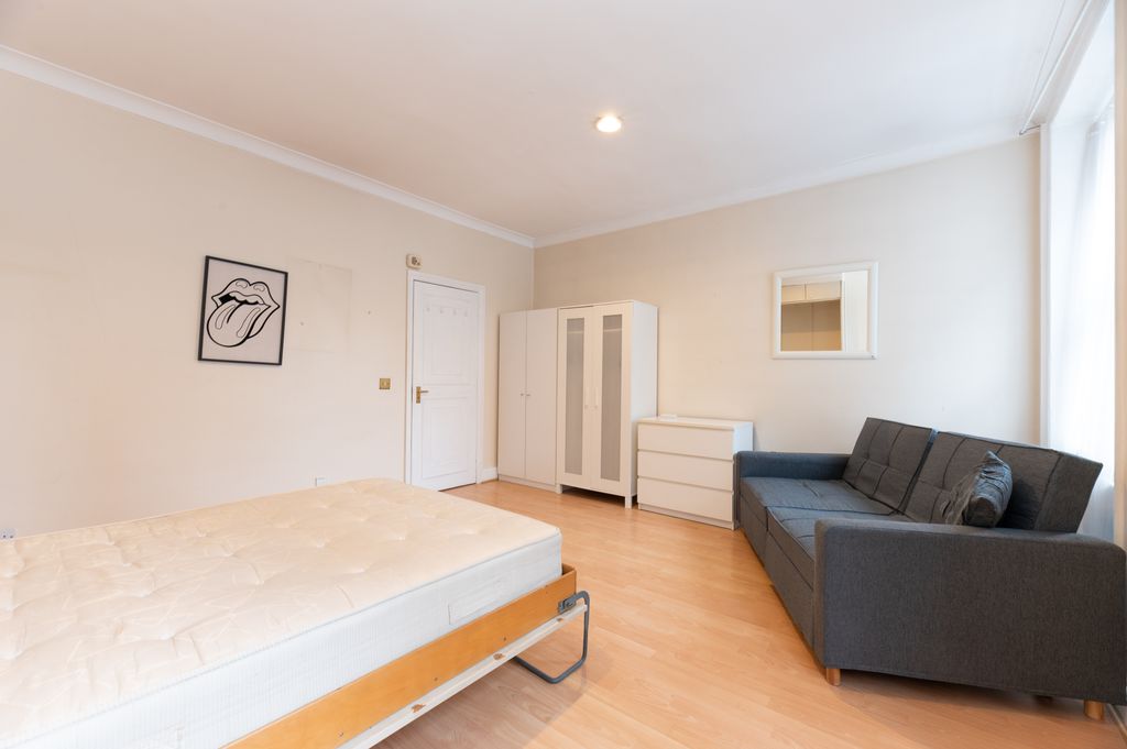 Property photo 1 of 5