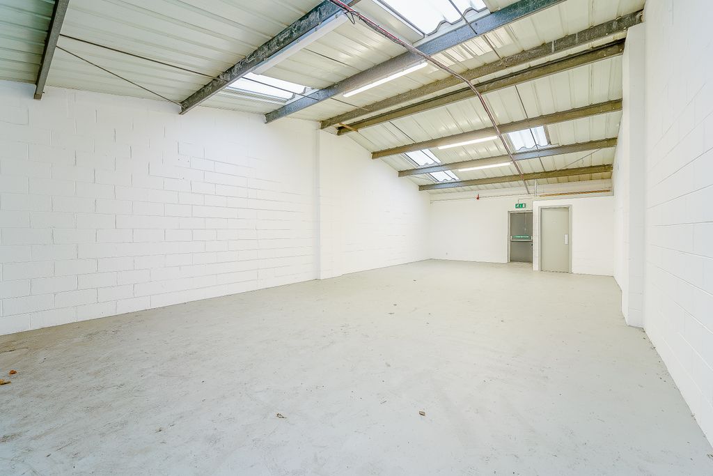 Property photo 1 of 5