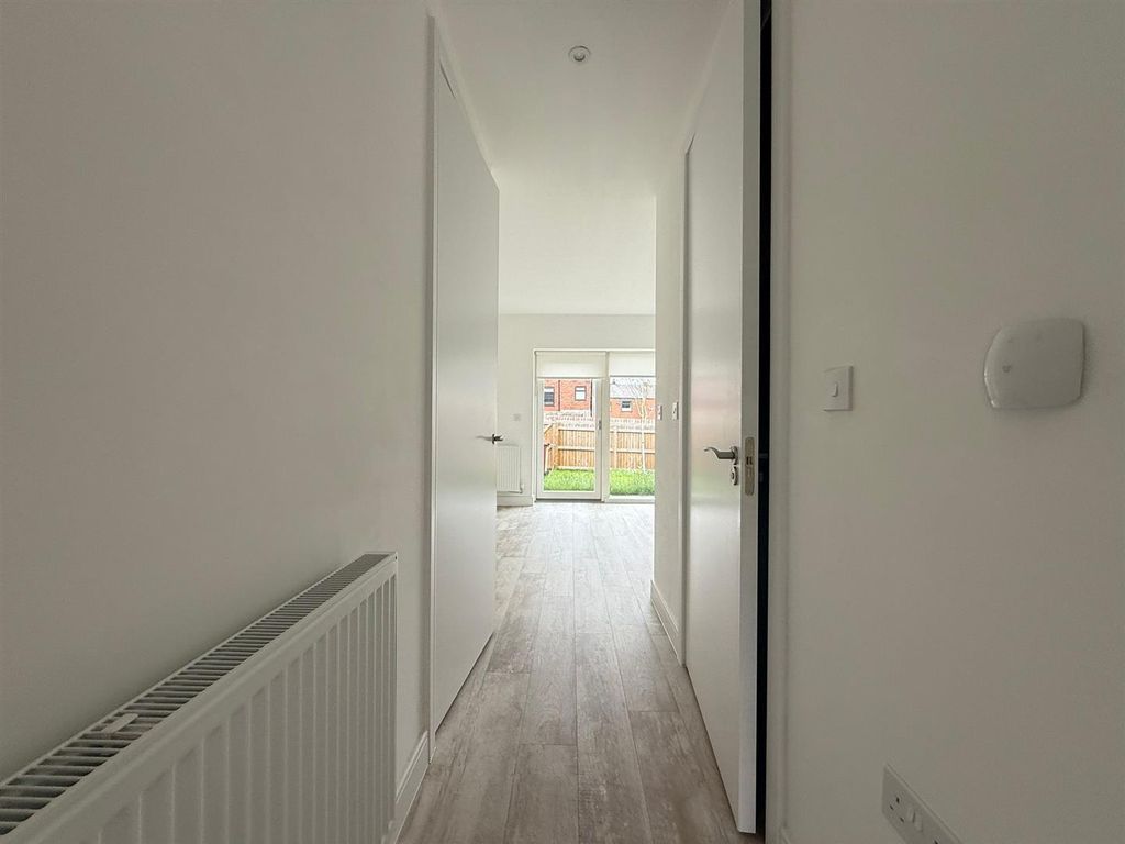 Property photo 3 of 17 1E949Da9-0A24-44Fd-9207-6Ea3A91Aa17d.Jpg