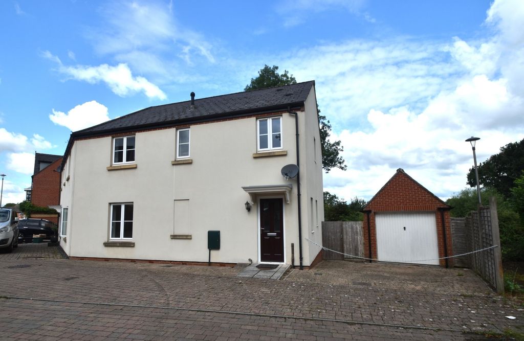 Property photo 1 of 14 Tiverton Seddons