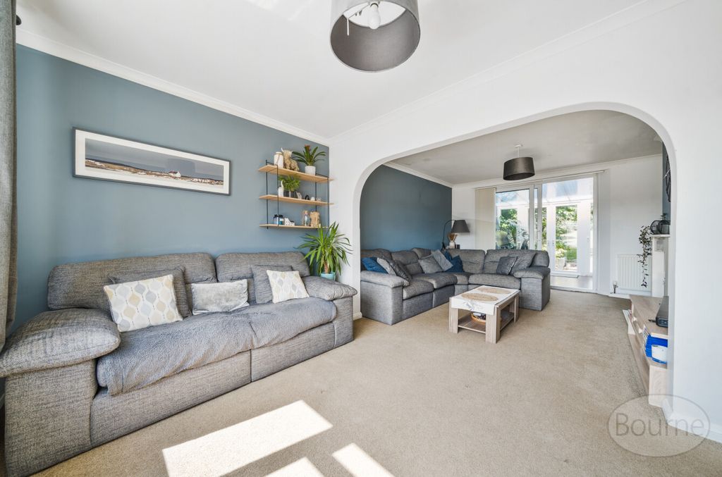 Property photo 2 of 16 Bc2A4Fa1-E235-4Ff...