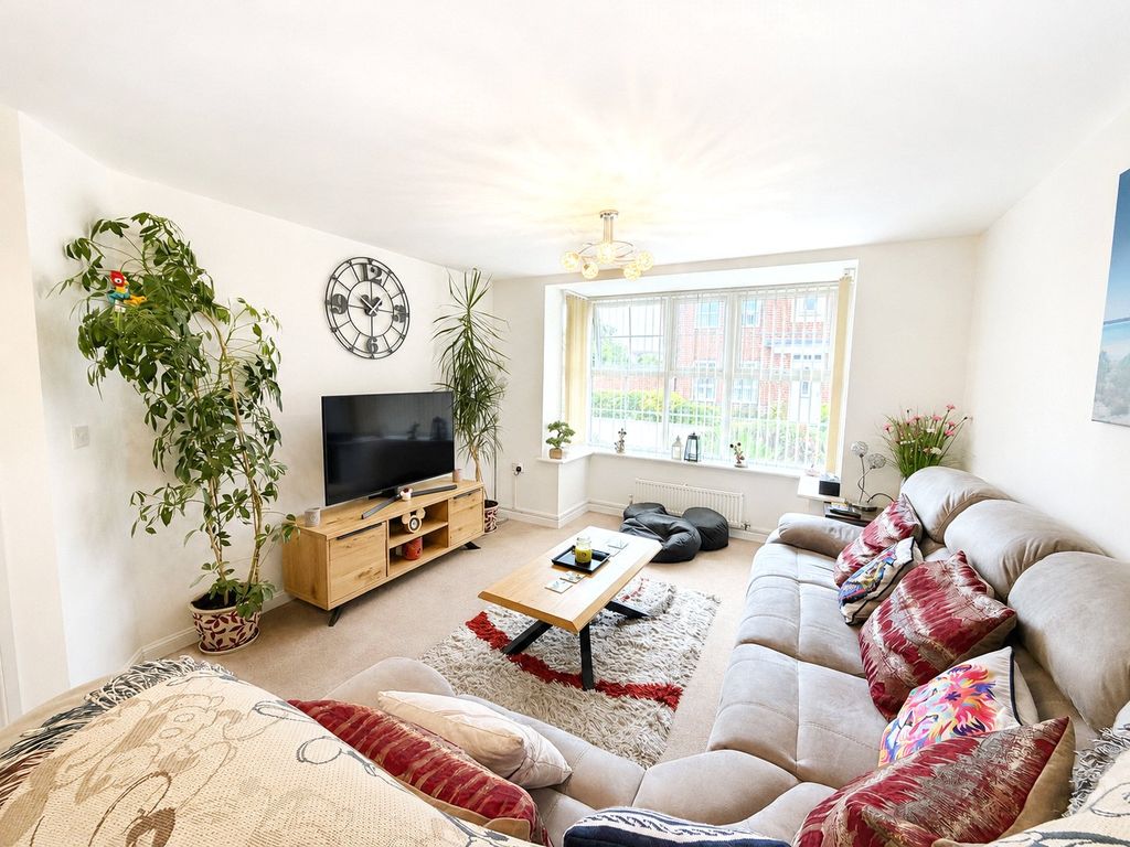 Property photo 2 of 19 Picture No. 04