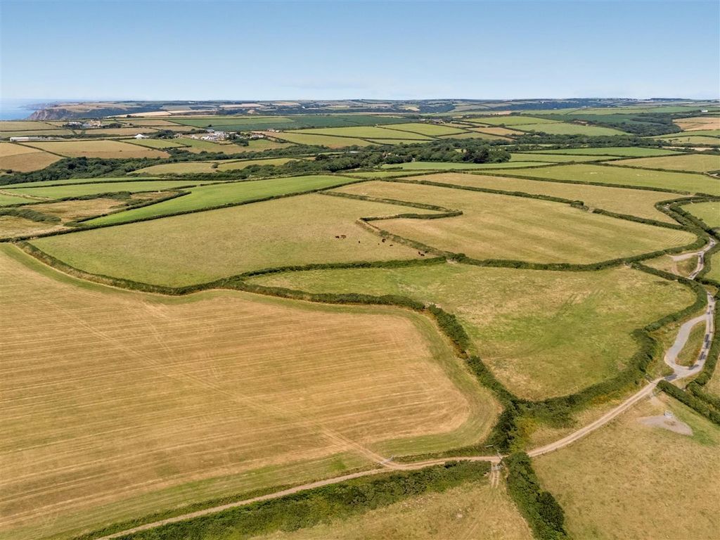 Property photo 1 of 4 Grass / Arable Land