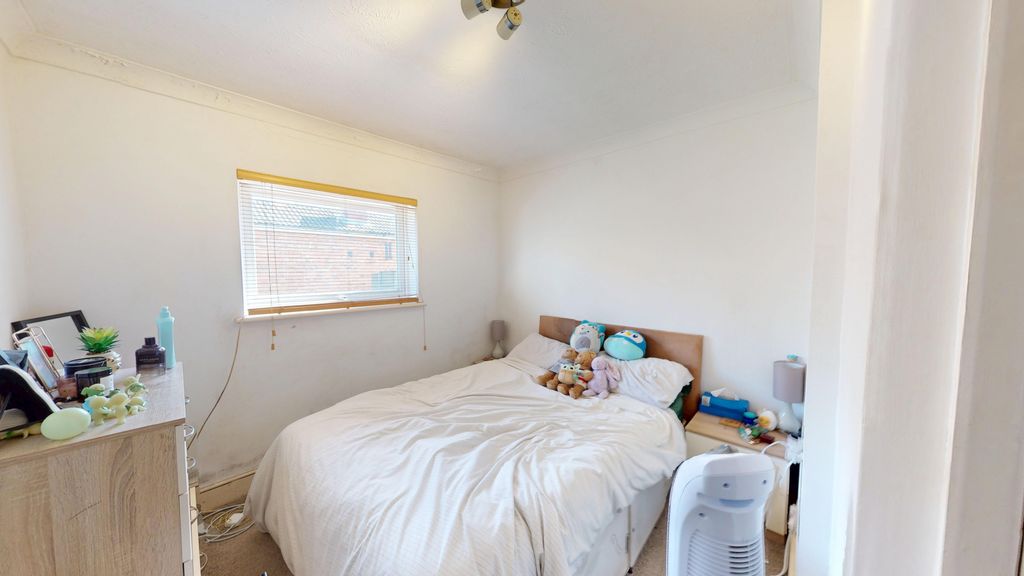 Property photo 3 of 3
