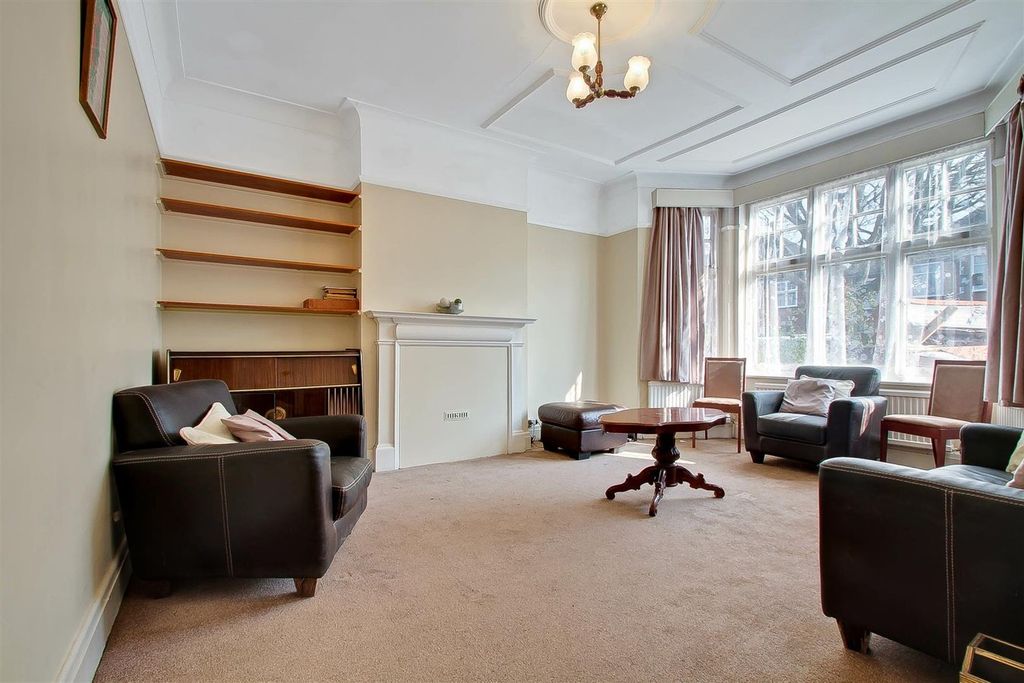 Property photo 2 of 11