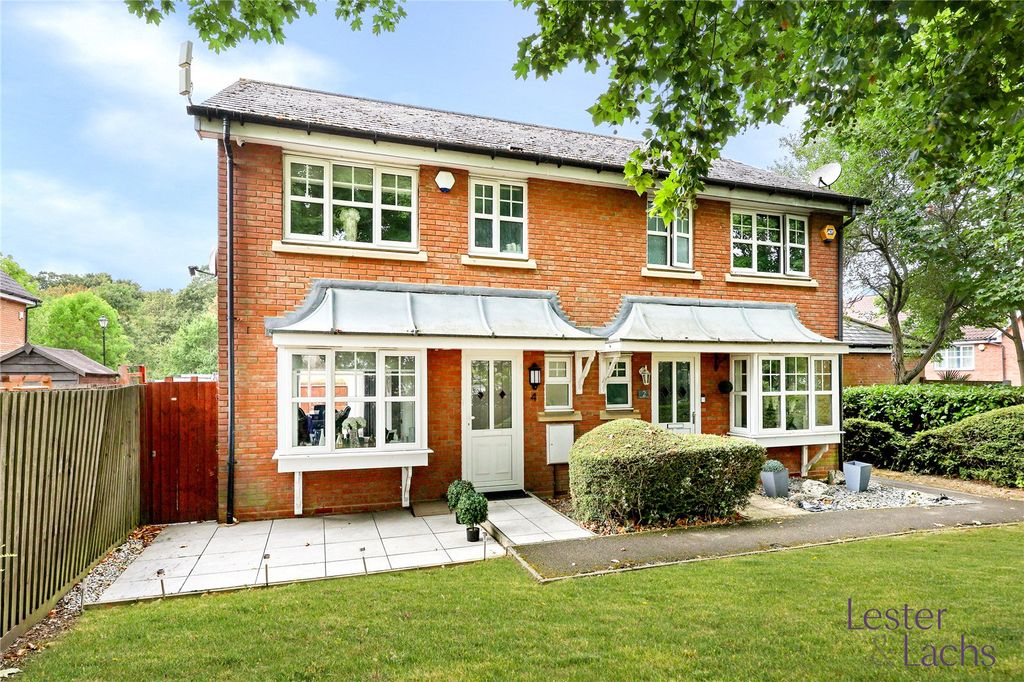 Property photo 1 of 28 Picture No. 24
