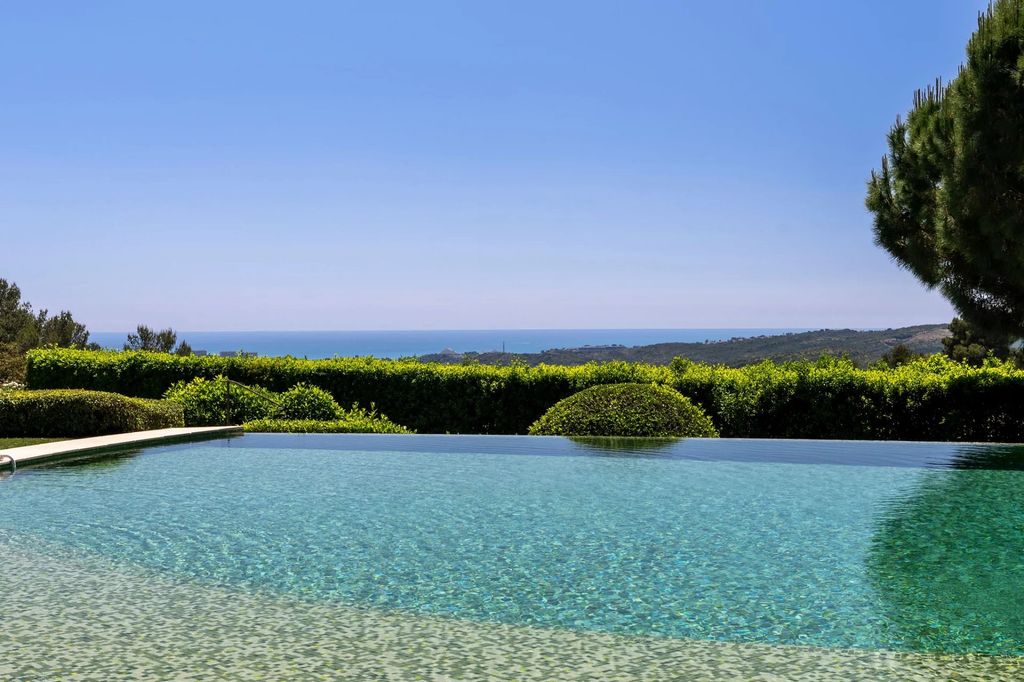 Property photo 3 of 51