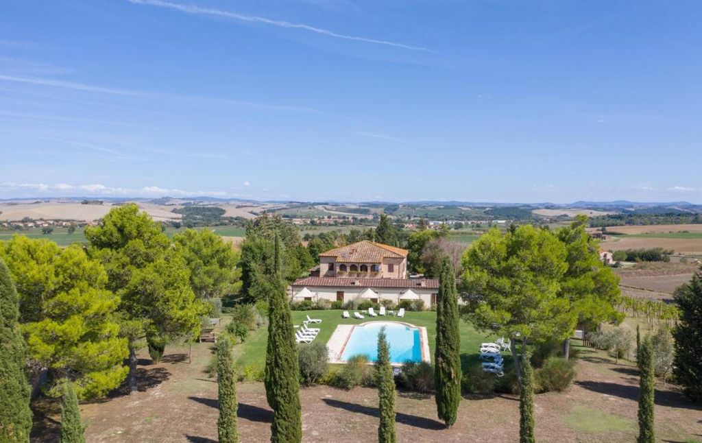 Property photo 2 of 30