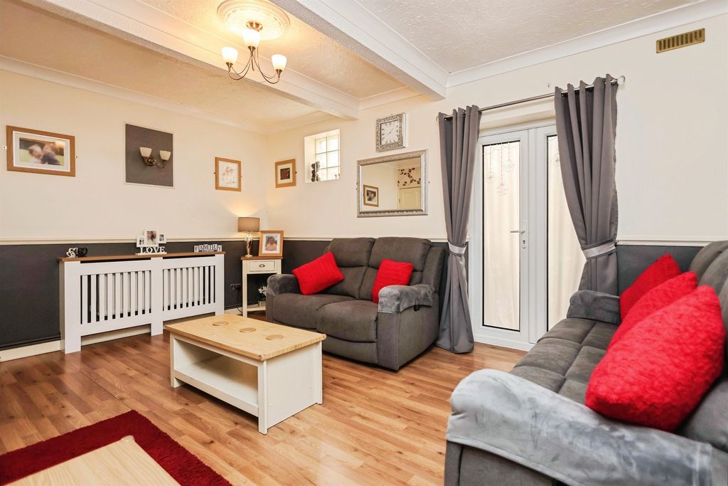 Property photo 2 of 15