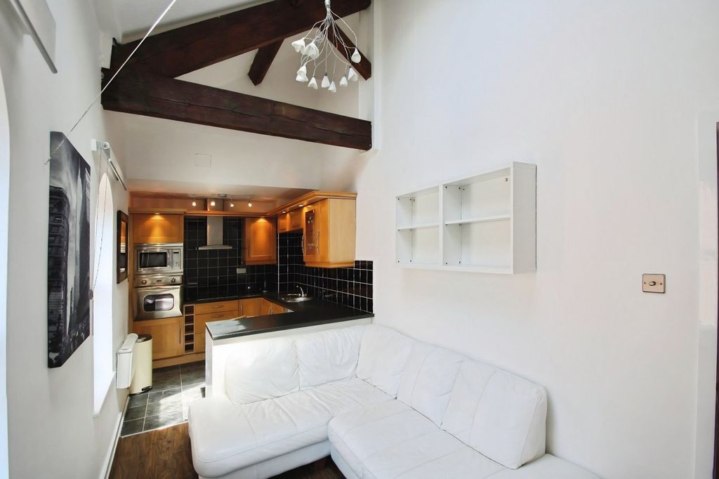 Property photo 2 of 7 Picture No. 11