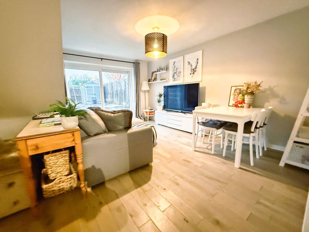 Property photo 2 of 9 Photo 6