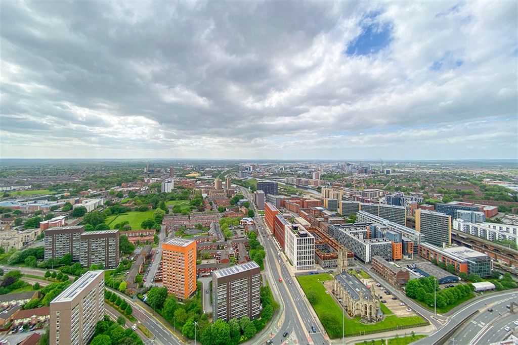 Property photo 3 of 18 (Main)