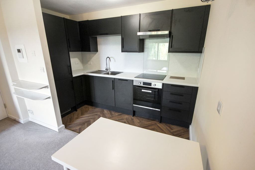 Property photo 3 of 8 Img_8958