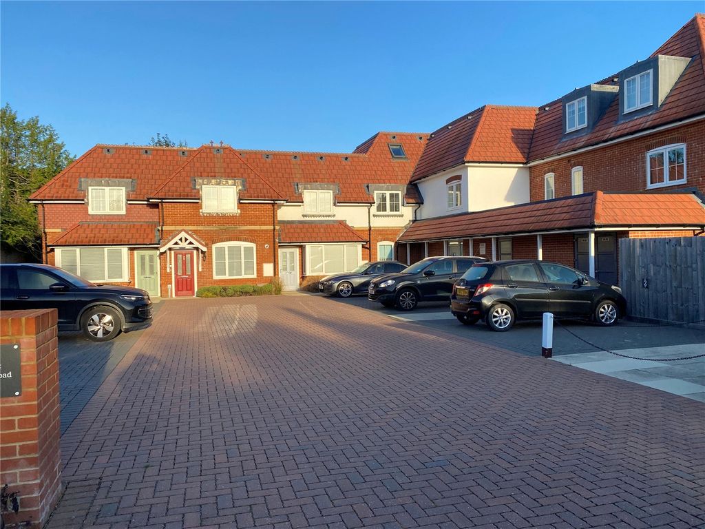 Property photo 2 of 14 Picture No. 02