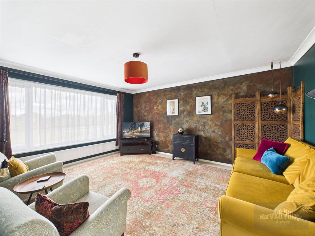 Property photo 3 of 15 Picture 3