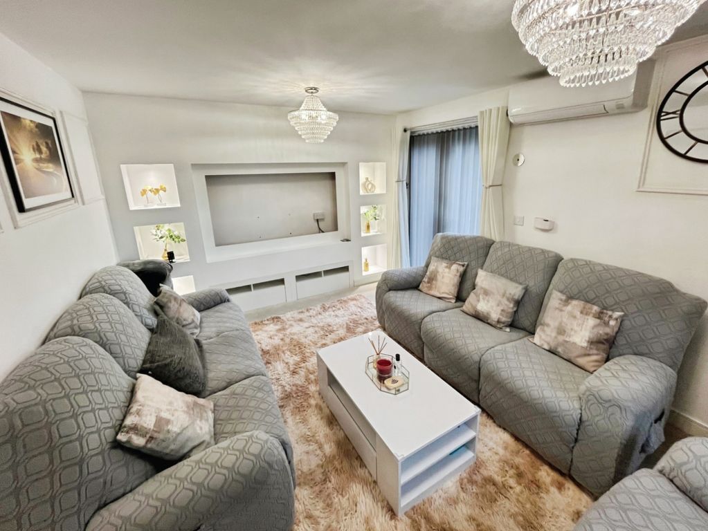 Property photo 2 of 15 Pbox-Img.Jpg