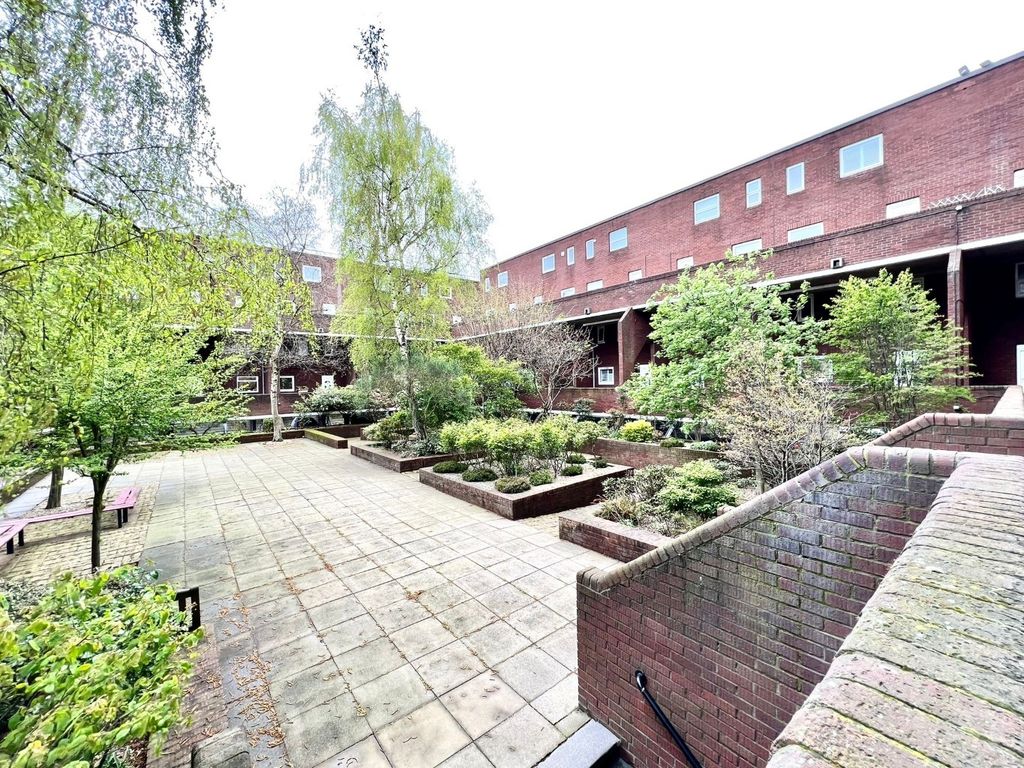 Property photo 1 of 7 4223820