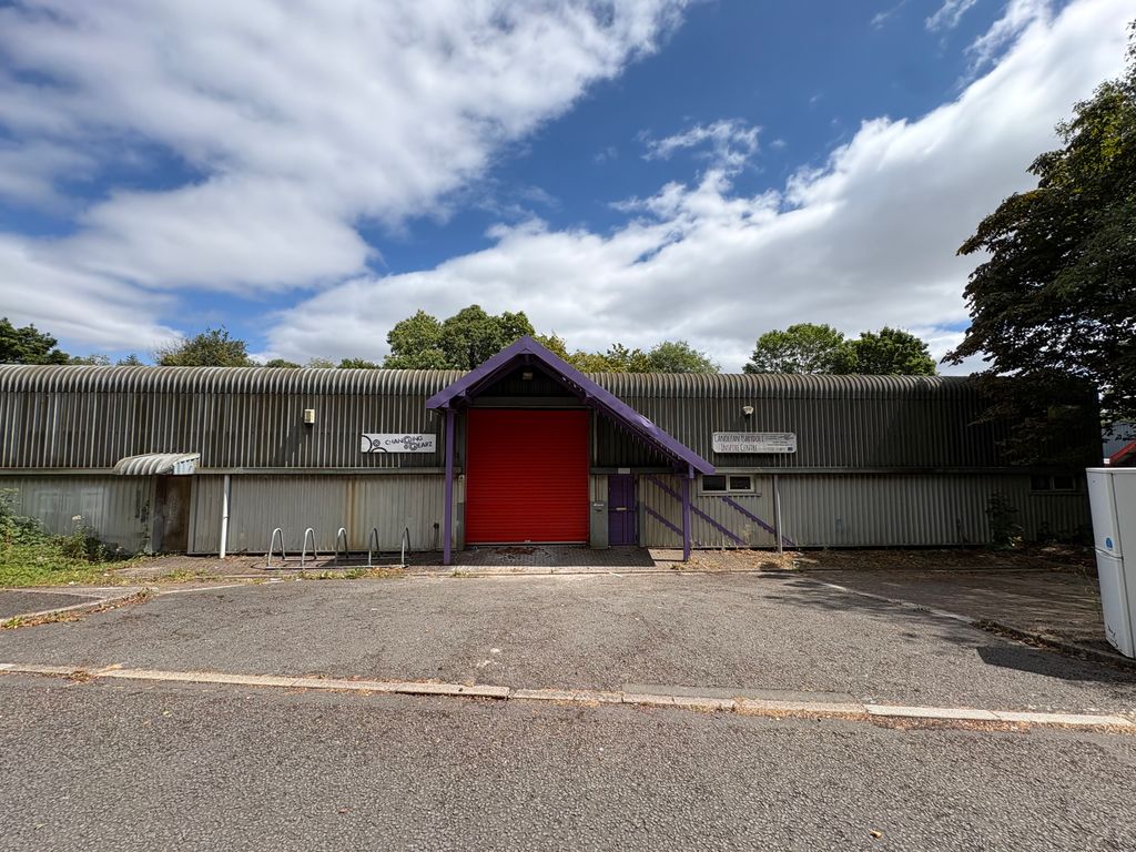Property photo 1 of 5