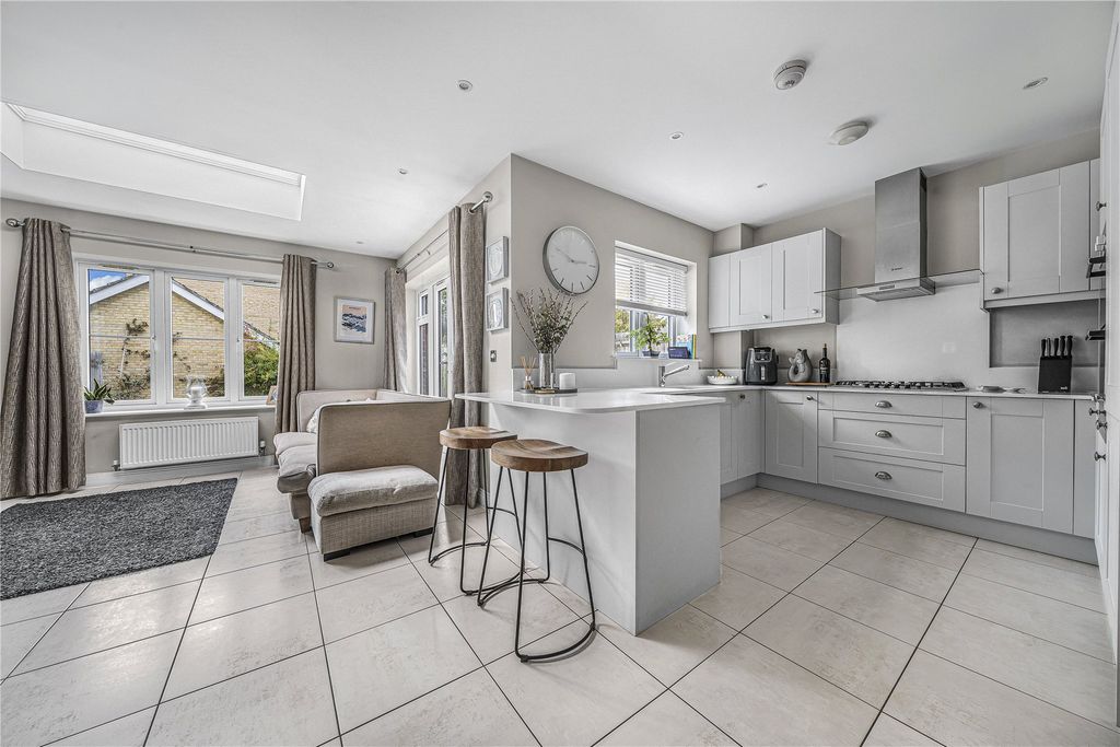 Property photo 2 of 29 Picture No. 36