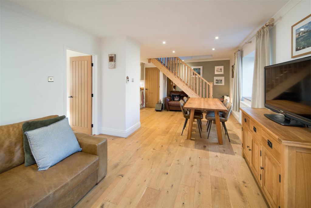 Property photo 2 of 34 Open Plan Living