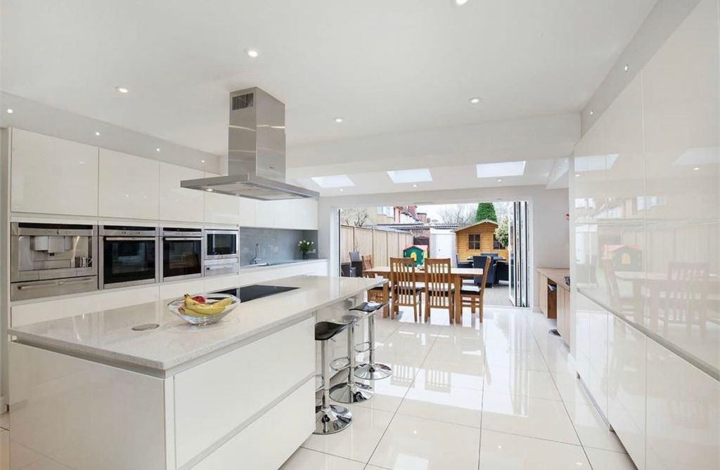 Property photo 3 of 14