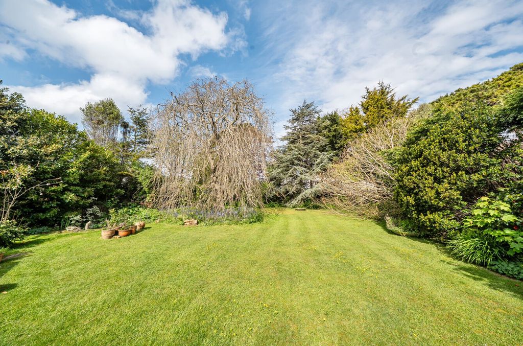 Property photo 3 of 21