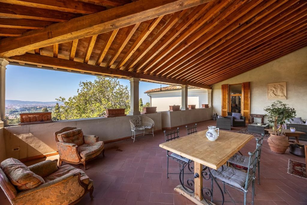 Property photo 1 of 30