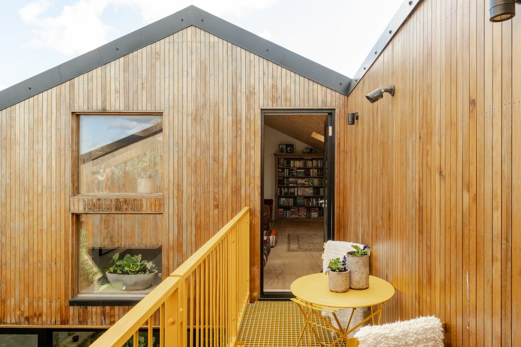 Property photo 2 of 21 236567 - 20241003-The-Works_Hythe_Tmh-30_Hi_Res.Jpg