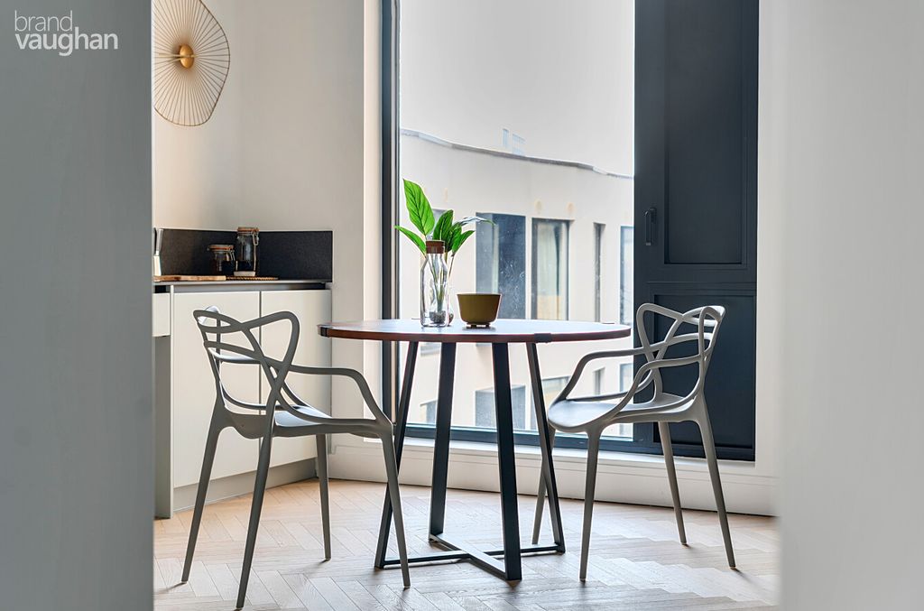 Property photo 3 of 18 Fbdd5A0c-49cc-4F6...