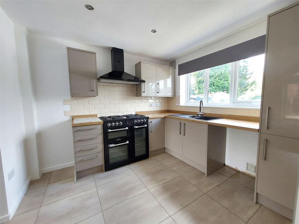 Property photo 3 of 8 Kitchen Area