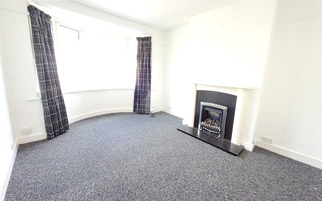 Property photo 1 of 10 Picture No. 11