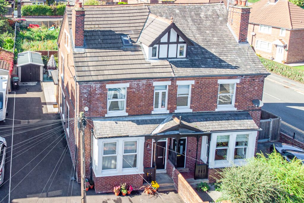 Property photo 1 of 31 Outside1