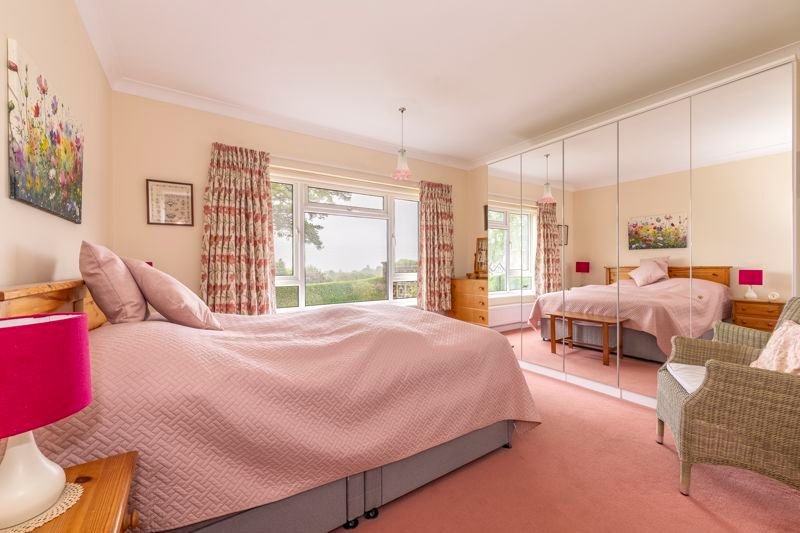 Property photo 3 of 22 Photo 26