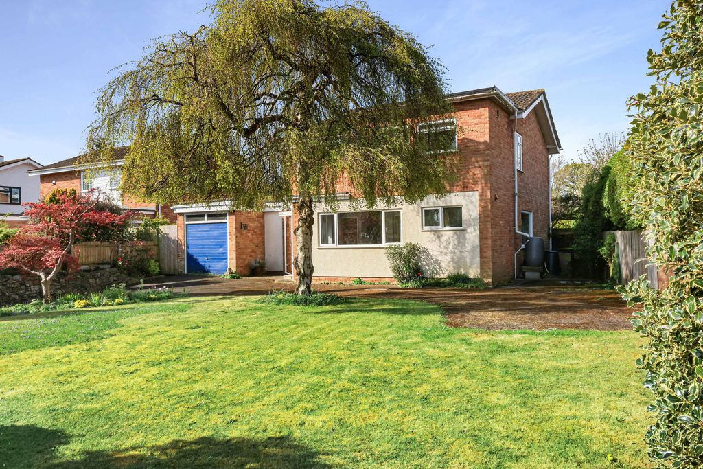 Property photo 2 of 23