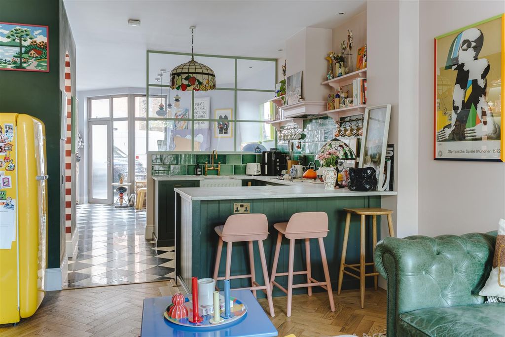 Property photo 1 of 46 Red_Square-41.Jpg