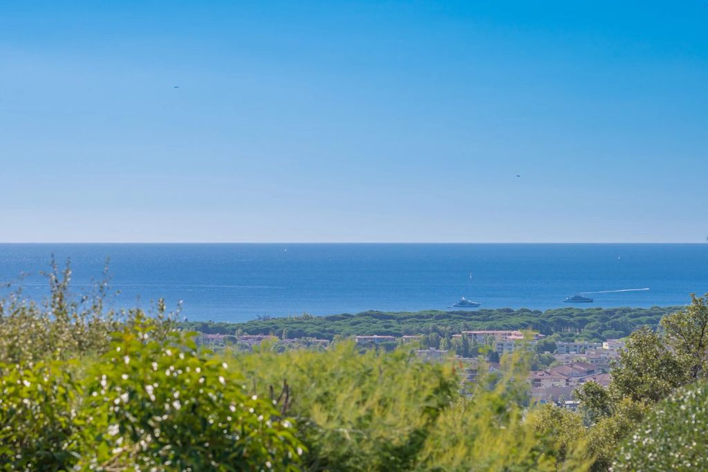 Property photo 3 of 32