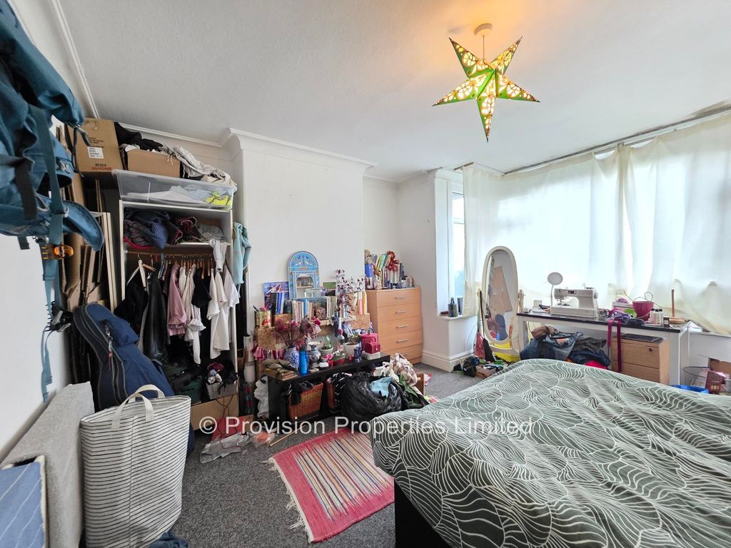 Property photo 3 of 5 Photo