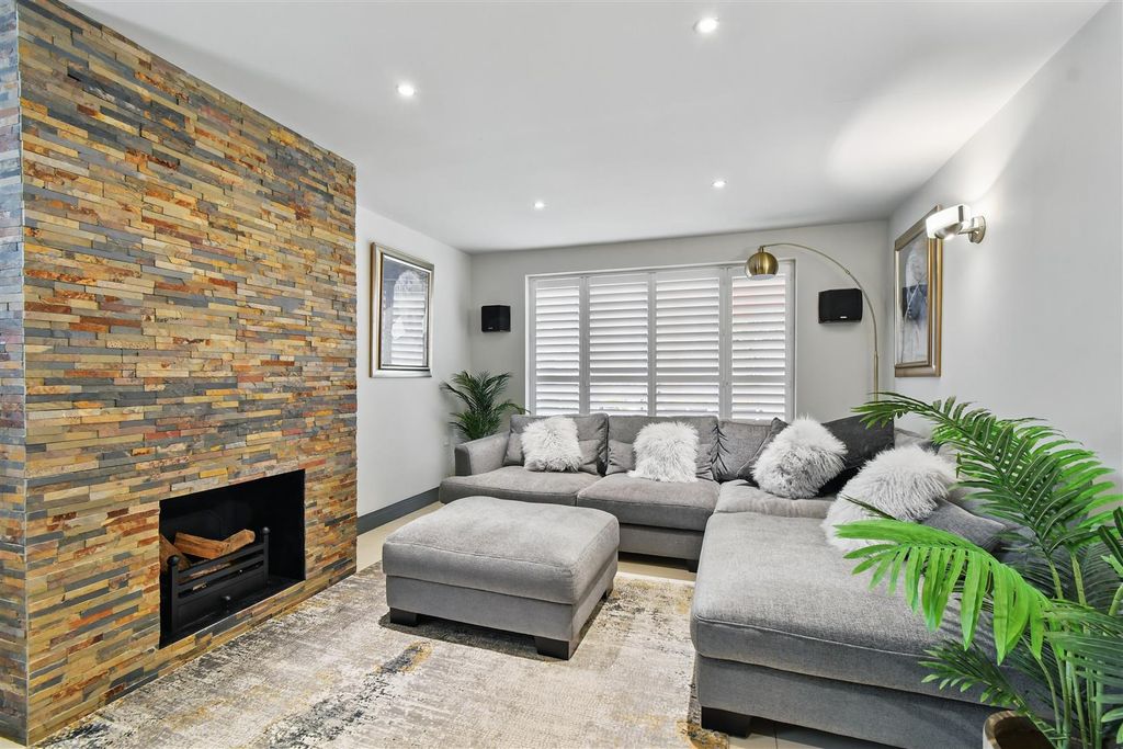 Property photo 2 of 35 Photo_017.Jpg