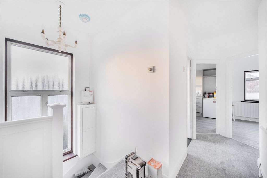 Property photo 3 of 11 Picture No. 27