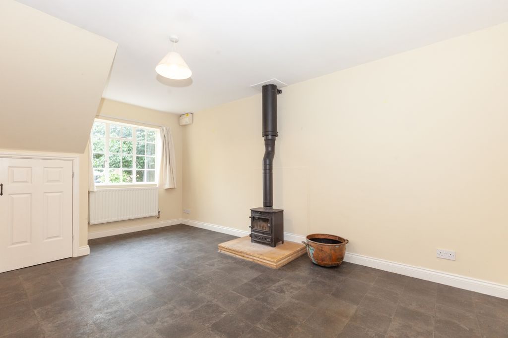 Property photo 2 of 10 185479