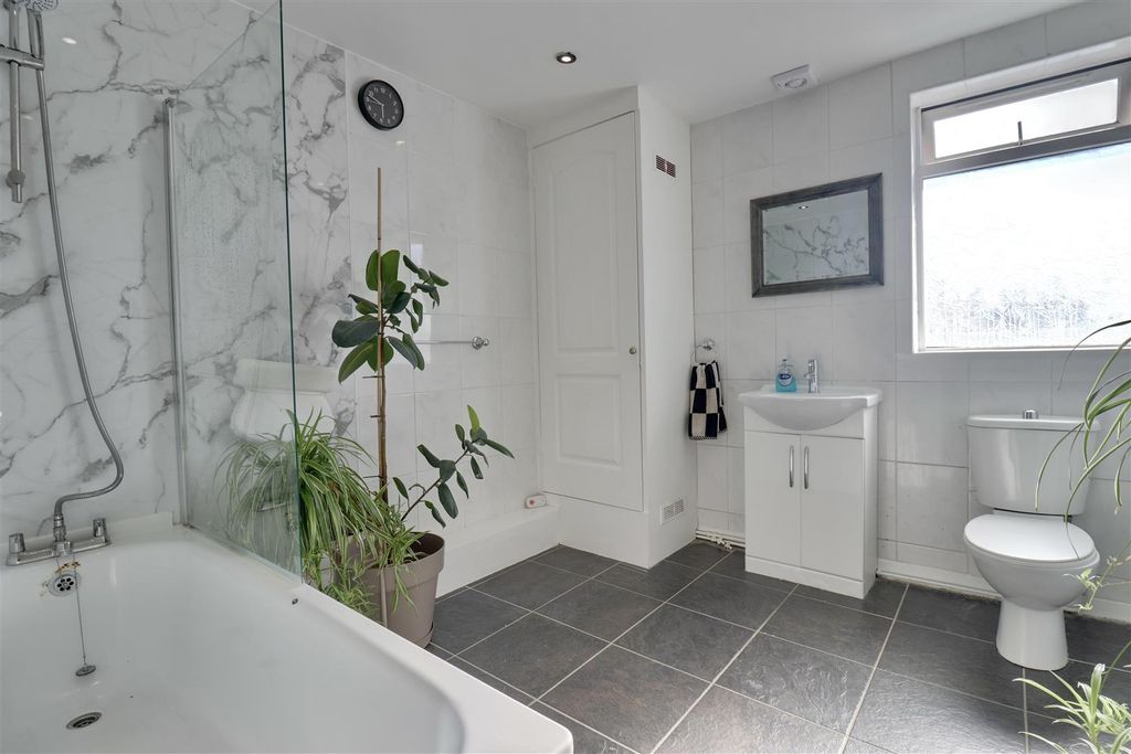 Property photo 1 of 10 7556D128-85Bc-4C56-9591-287F4Dd9C994_1_201_A.Jpeg