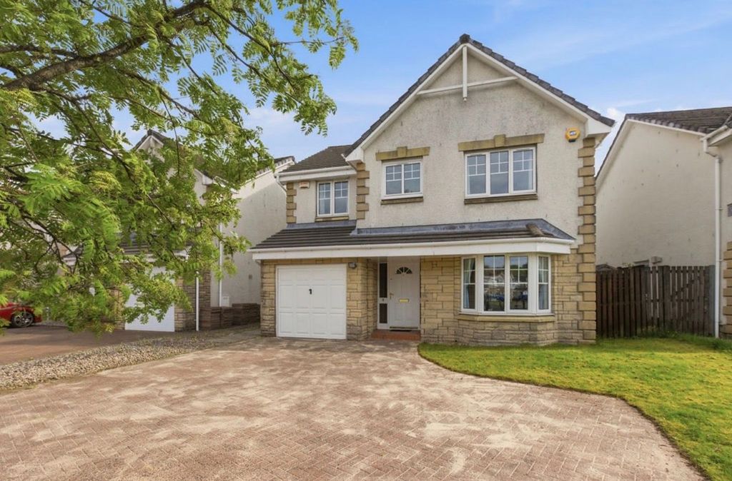 Property photo 1 of 27