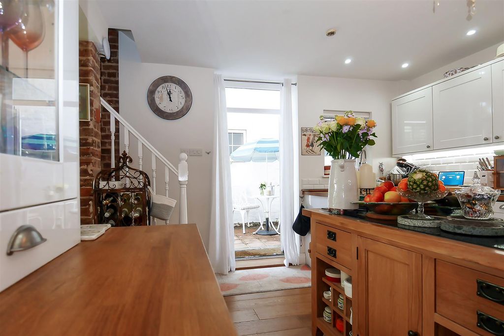 Additional image 7 of 5 bed terraced house for saleSouth Terrace, Littlehampton BN17