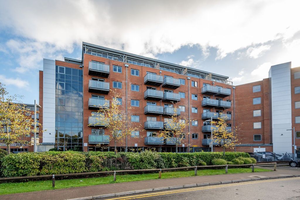 Property photo 1 of 7