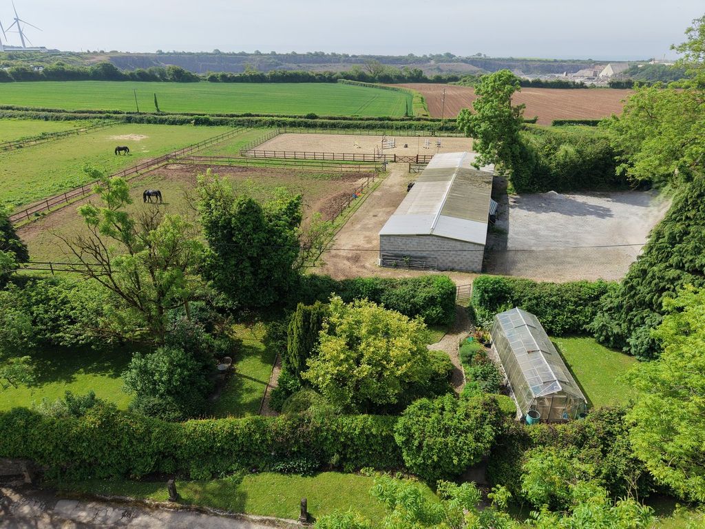 Additional image 4 of 8 bed farm for saleStormy Down, Pyle, Bridgend CF33