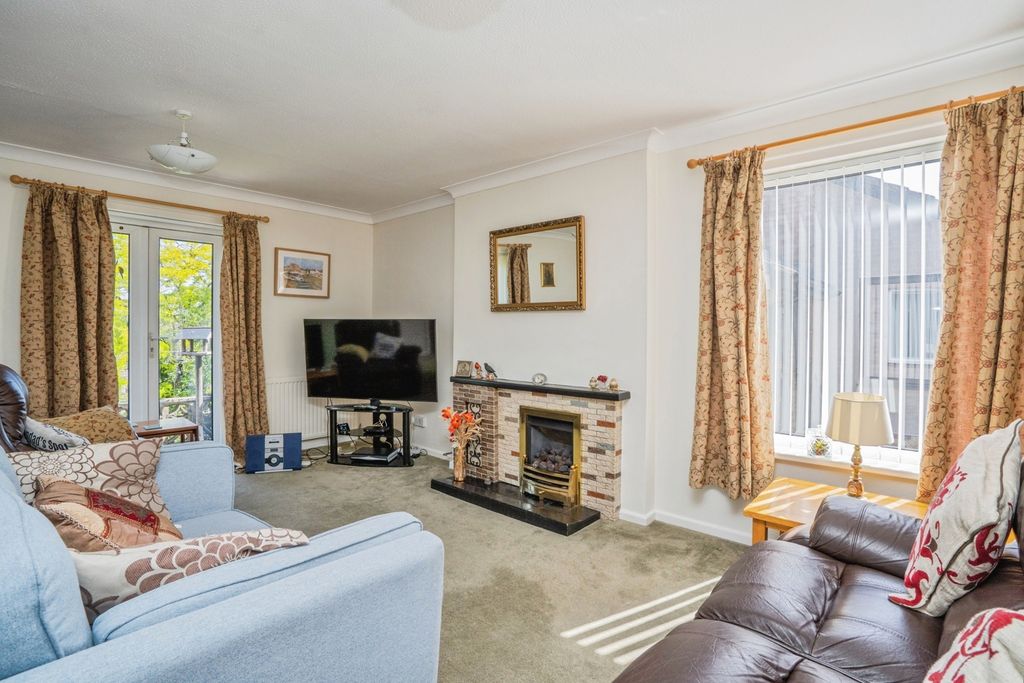 Property photo 3 of 16 Pbox-Img.Jpg