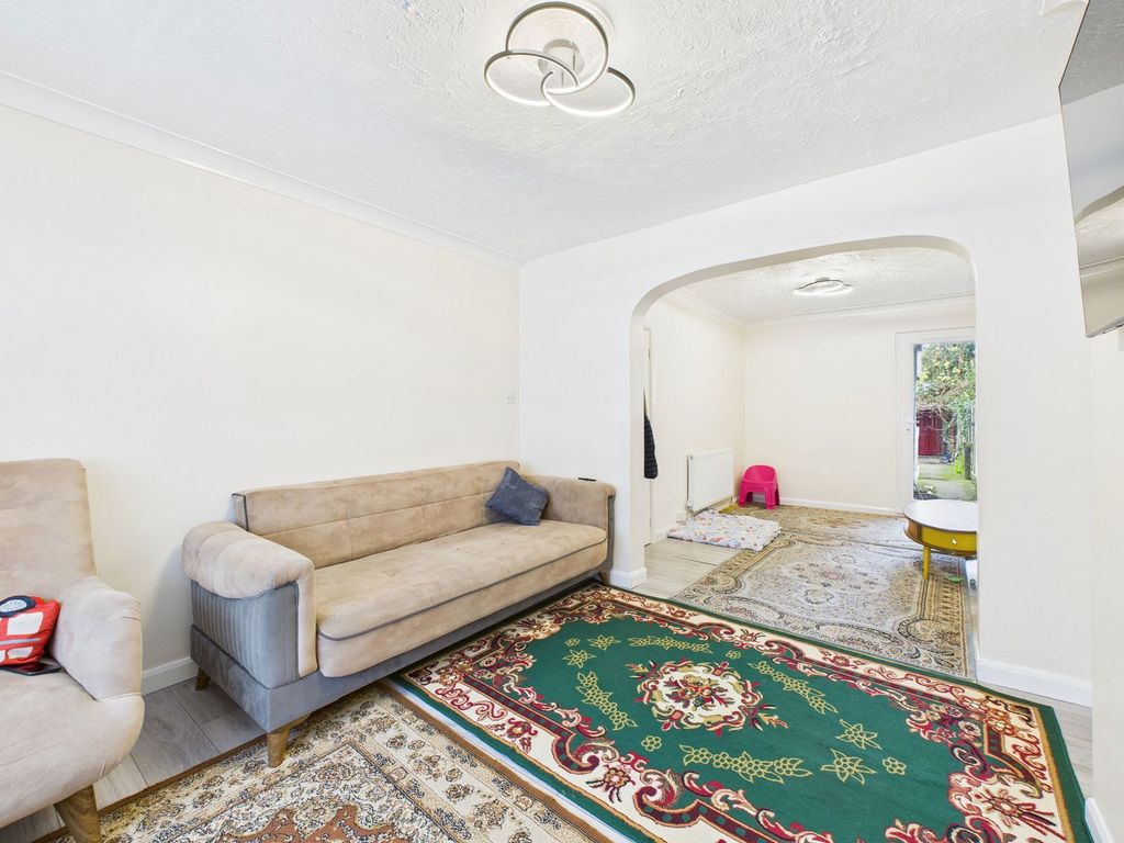 Property photo 3 of 12