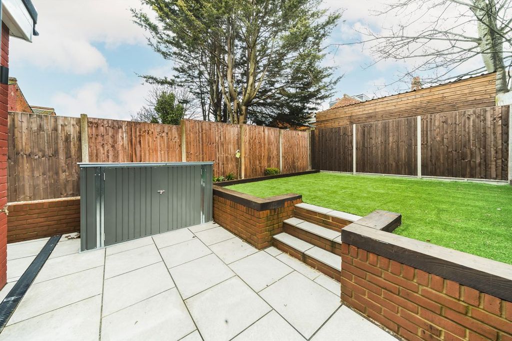 Property photo 2 of 8