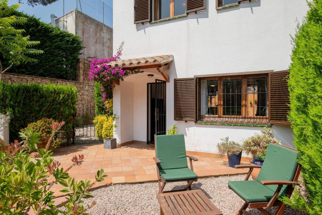 Property photo 2 of 26