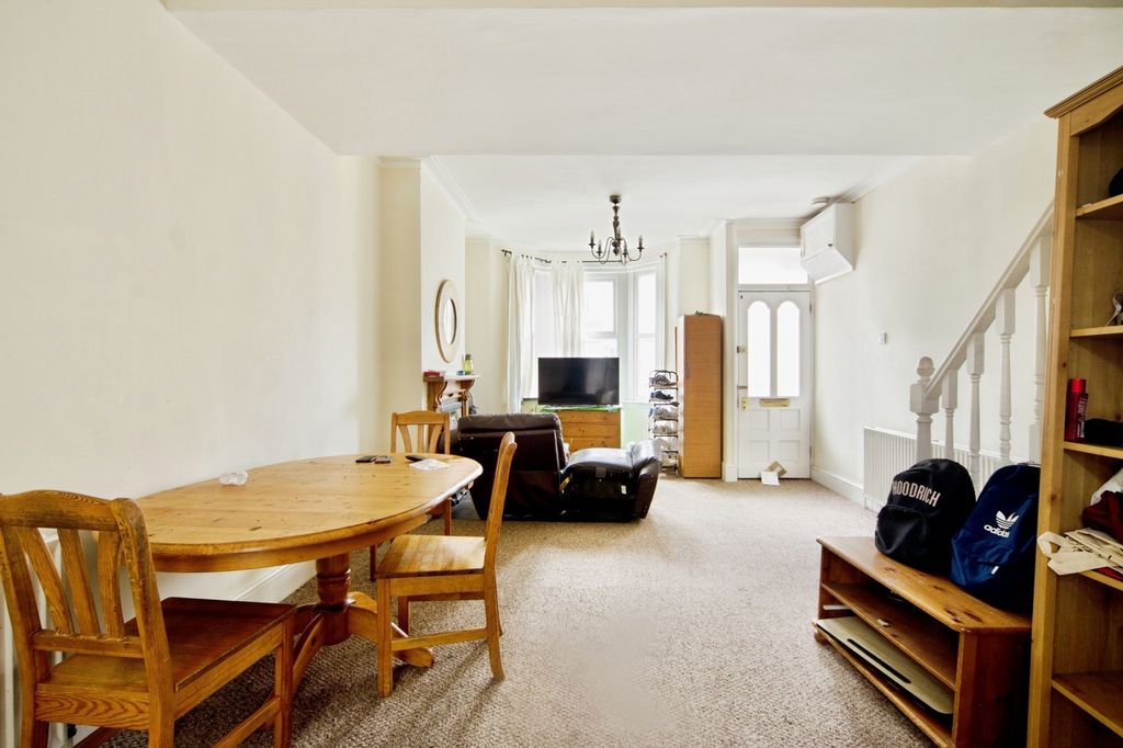 Property photo 2 of 14 Pbox-Img.Jpg